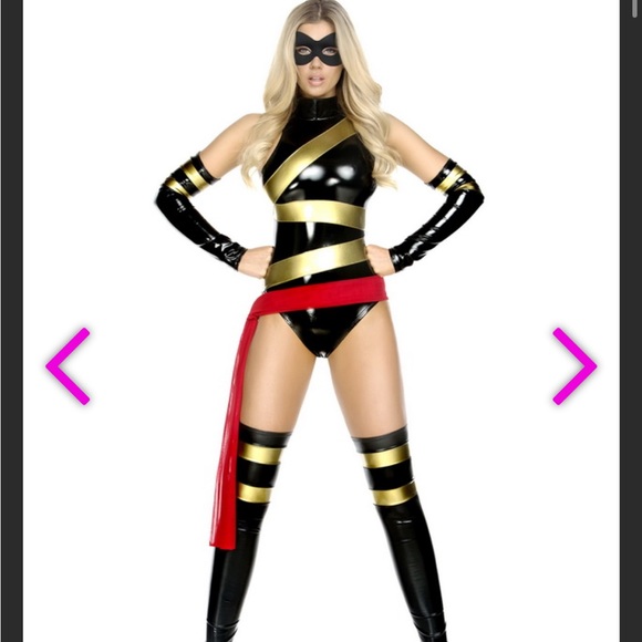 Black Haute Hero Costume - Picture 1 of 2